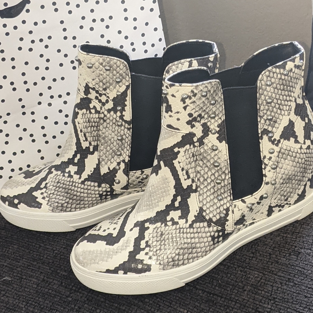 Adorable ALDO snakeskin sneaker booties
